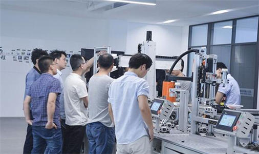 辦初級(jí)電工證需要多少錢?電工考試難不難? 辦初級(jí)電工證需要多少錢?電工考試難不難?